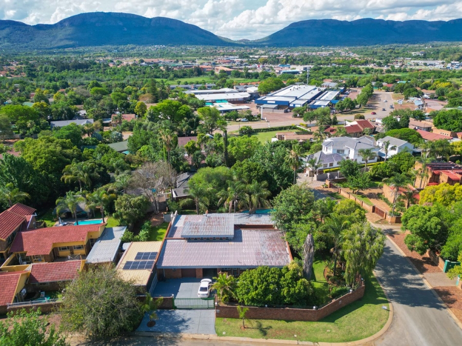 4 Bedroom Property for Sale in Ifafi North West